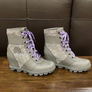 Sorel Lexie Waterproof Leather Hidden Wedge Booties big kid 3 euro 34